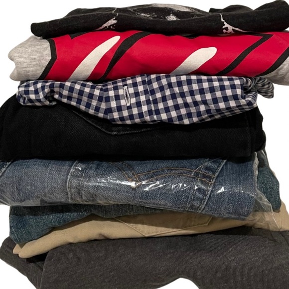 Boys Style Box Size 6 - Picture 2 of 11